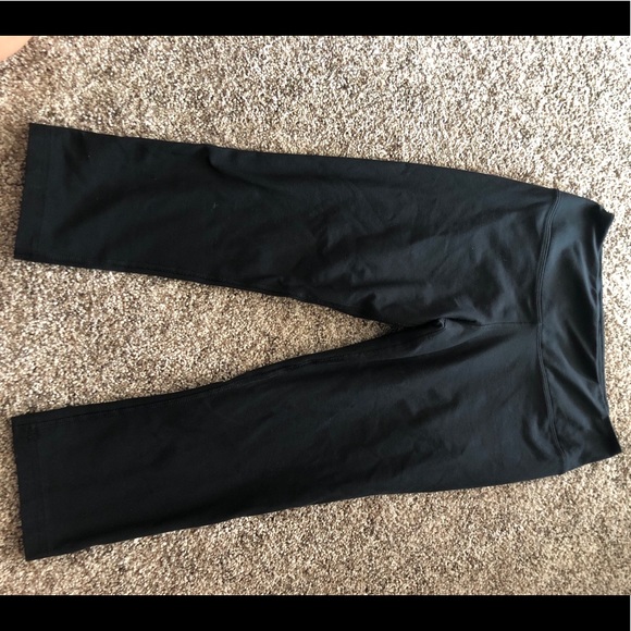 nike crop leggings - Picture 1 of 1